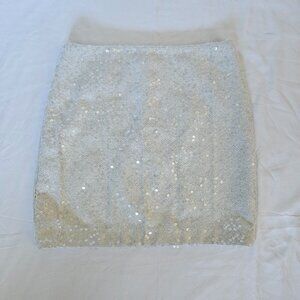 Nwot White sequined Miniskirt by Kenar size 6 holiday party bachelorette